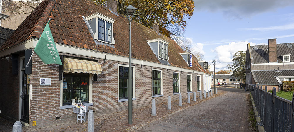 museum 1191 JB 03 04